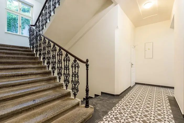 Pronájem bytu 2+kk, Praha - Vršovice, Košická, 36 m2