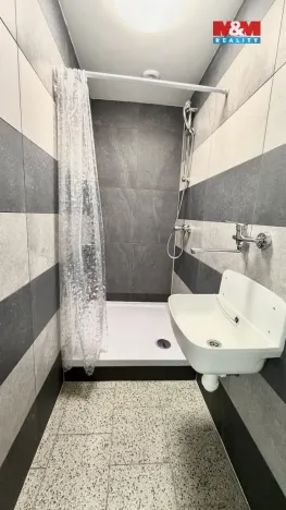 Pronájem obchodního prostoru, Louny, Říční, 216 m2