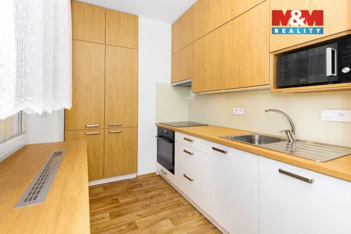 Pronájem bytu 3+kk, Pardubice - Zelené Předměstí, S. K. Neumanna, 62 m2