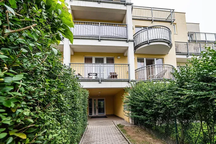 Pronájem bytu 2+kk, Praha - Řeporyje, Wiesenthalova, 59 m2