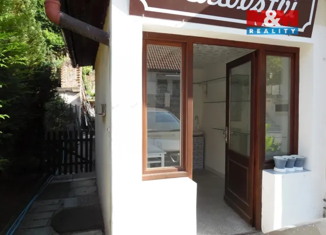 Pronájem obchodního prostoru, Karlštejn, 23 m2