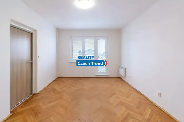 Pronájem bytu 3+1, Skrbeň, Hlavní, 70 m2