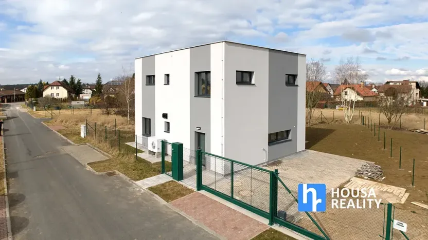 Pronájem rodinného domu, Praha - Křeslice, Ke stráni, 190 m2