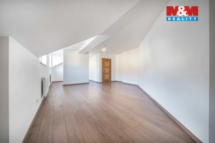 Pronájem bytu 2+1, Plzeň - Jižní Předměstí, Hřímalého, 64 m2