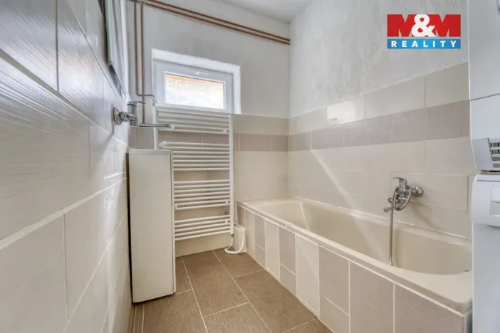 Prodej rodinného domu, Stříbro - Otročín, 300 m2