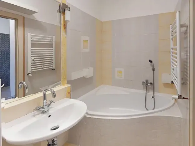 Pronájem bytu 2+1, Praha - Vokovice, Mozambická, 53 m2