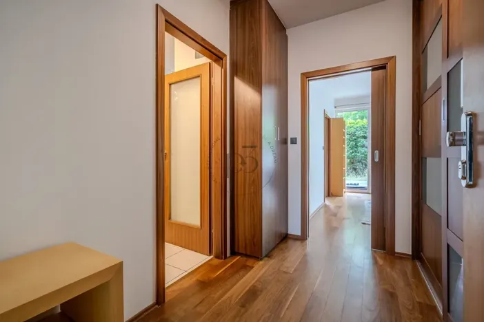 Pronájem bytu 2+kk, Praha - Čimice, Korycanská, 50 m2