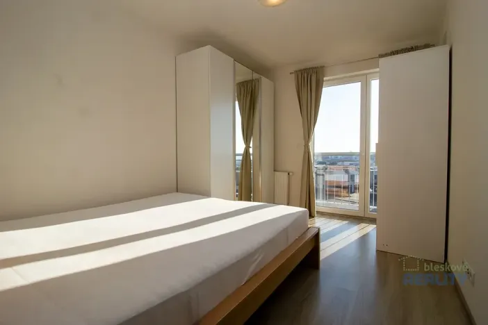 Pronájem bytu 2+kk, Praha - Stodůlky, Toufarova, 62 m2