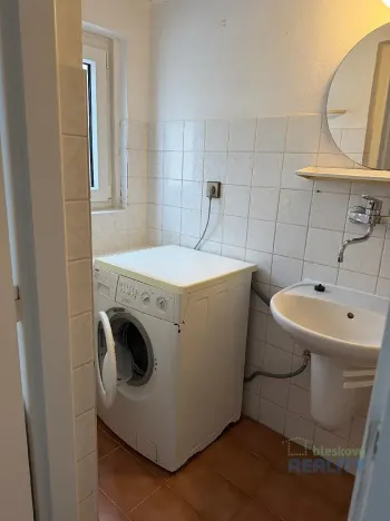 Pronájem bytu 1+kk, Praha - Žižkov, Vlkova, 25 m2