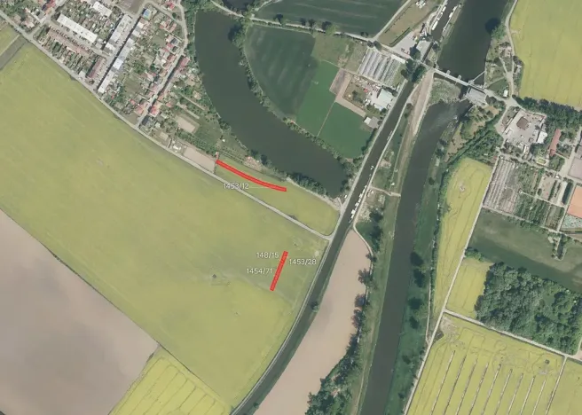 Prodej podílu pole, Spytihněv, 4880 m2