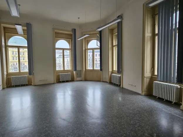 Pronájem kanceláře, Brno, Zámečnická, 412 m2