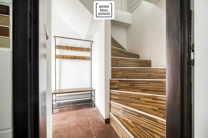 Pronájem ubytování, Praha - Dolní Měcholupy, U svornosti, 117 m2