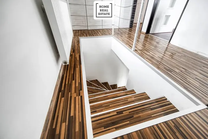 Pronájem ubytování, Praha - Dolní Měcholupy, U svornosti, 117 m2