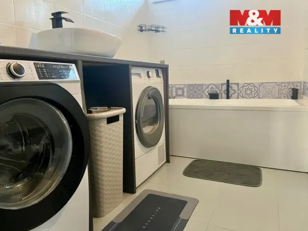 Prodej bytu 3+1, Koštice, 70 m2