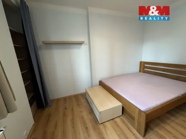 Pronájem bytu 3+kk, Praha - Smíchov, Vrázova, 88 m2