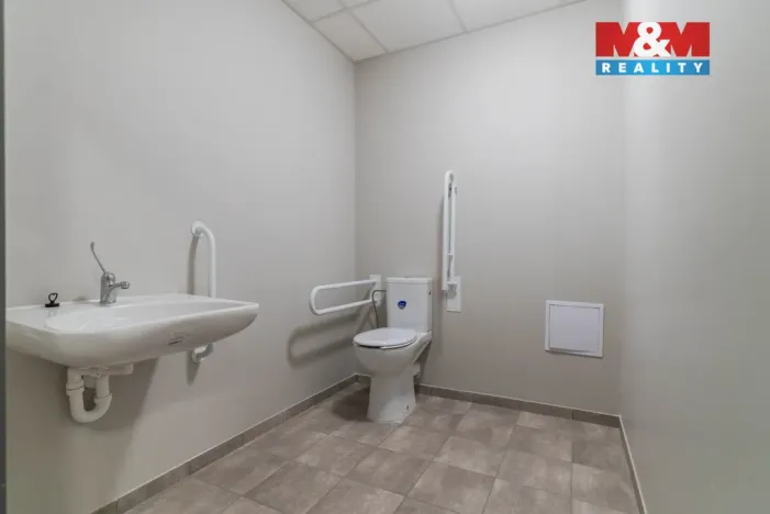 Prodej komerční nemovitosti, Kroměříž, Tovačovského, 106 m2