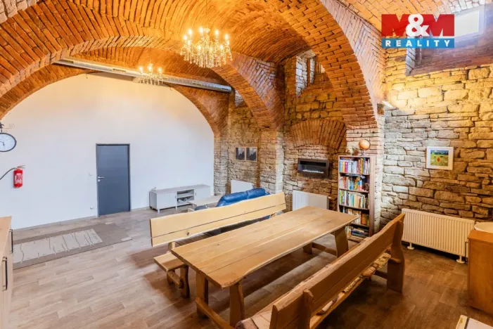 Prodej komerční nemovitosti, Kroměříž, Tovačovského, 106 m2