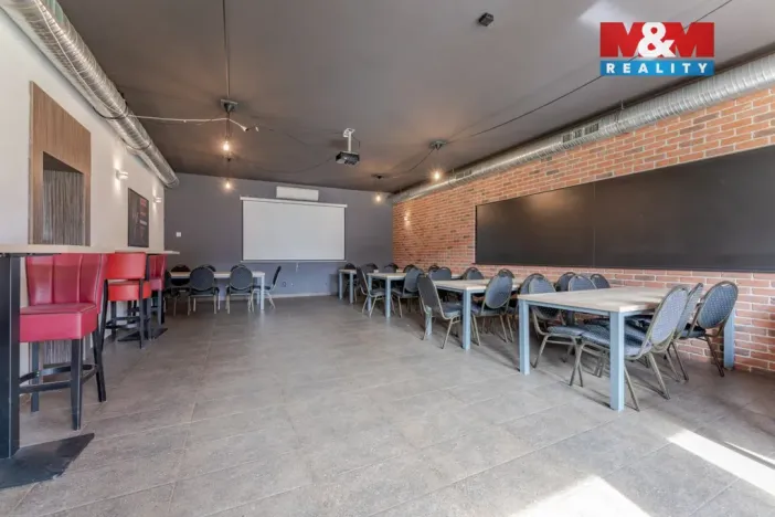 Pronájem restaurace, Ostrava - Hrabůvka, Františka Hajdy, 300 m2