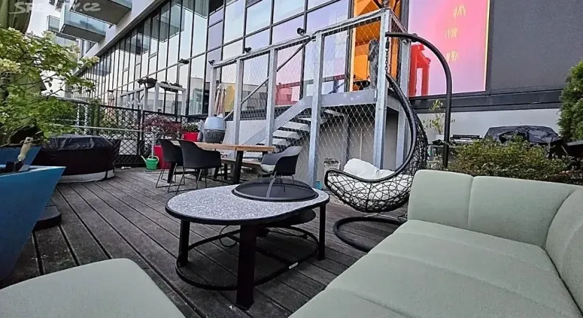 Pronájem atypického bytu, Praha - Smíchov, Kobrova, 182 m2