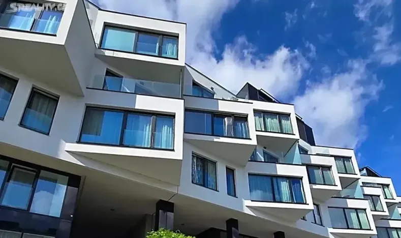 Pronájem atypického bytu, Praha - Smíchov, Kobrova, 182 m2