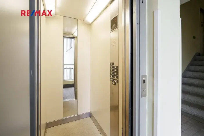 Prodej bytu 3+1, Praha - Záběhlice, Hlavní, 71 m2