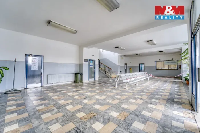 Pronájem obchodního prostoru, Klatovy - Klatovy III, Nádražní, 103 m2