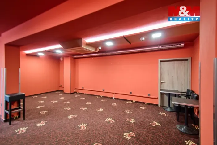 Pronájem obchodního prostoru, Rožnov pod Radhoštěm, Meziříčská, 180 m2