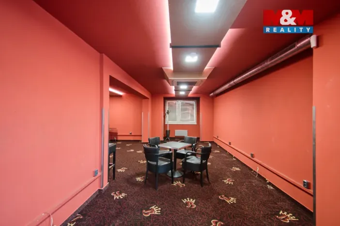 Pronájem obchodního prostoru, Rožnov pod Radhoštěm, Meziříčská, 180 m2