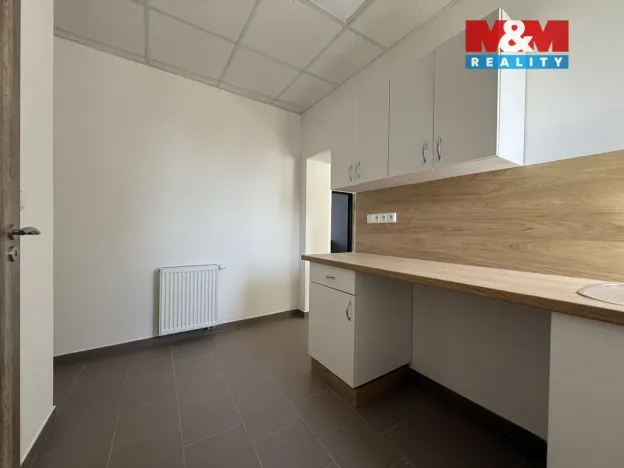 Pronájem obchodního prostoru, Nasavrky, Náměstí, 260 m2