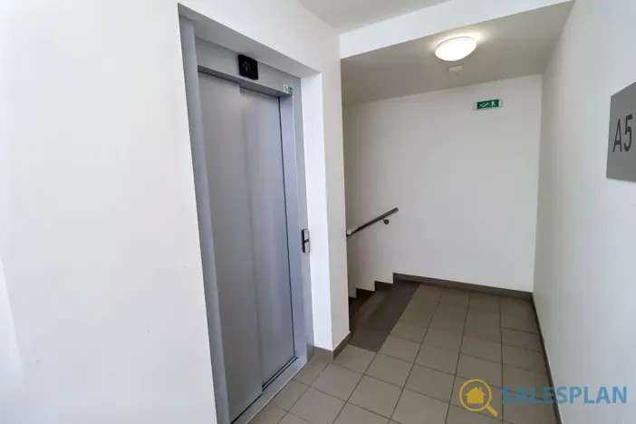 Prodej bytu 2+kk, Horoměřice, Velvarská, 50 m2