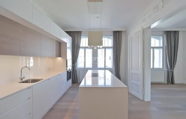 Pronájem bytu 3+kk, Praha - Vinohrady, náměstí Jiřího z Poděbrad, 137 m2