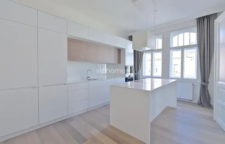 Pronájem bytu 3+kk, Praha - Vinohrady, náměstí Jiřího z Poděbrad, 137 m2