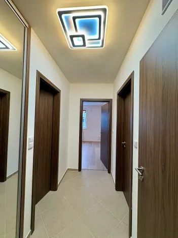 Pronájem bytu 2+kk, Praha, Čakovická, 55 m2