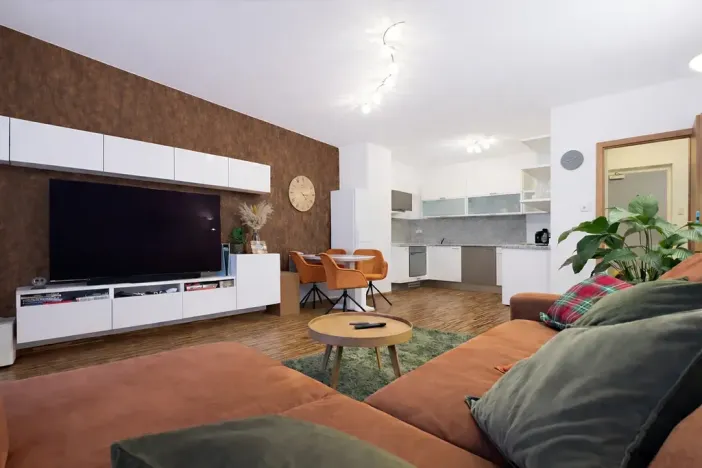 Pronájem bytu 2+kk, Praha - Záběhlice, Na Slatince, 71 m2