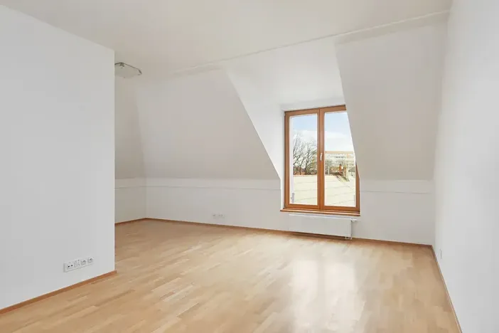 Pronájem bytu 3+kk, Praha - Prosek, U proseckého kostela, 100 m2