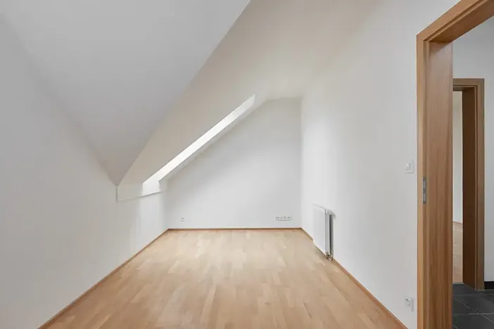 Pronájem bytu 3+kk, Praha - Prosek, U proseckého kostela, 100 m2
