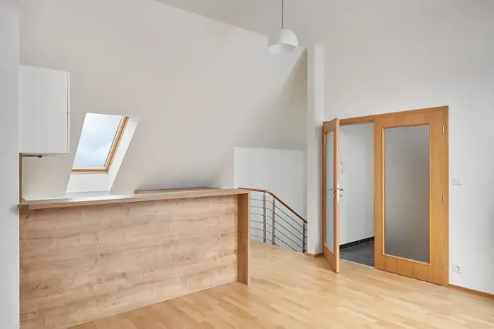 Pronájem bytu 3+kk, Praha - Prosek, U proseckého kostela, 100 m2