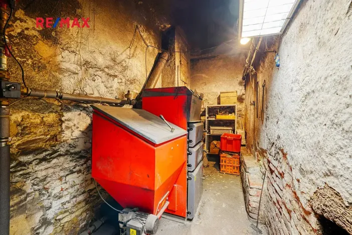 Prodej vícegeneračního domu, Úterý, 677 m2