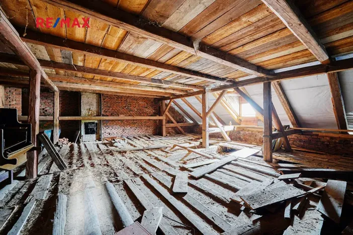 Prodej rodinného domu, Úterý, 677 m2