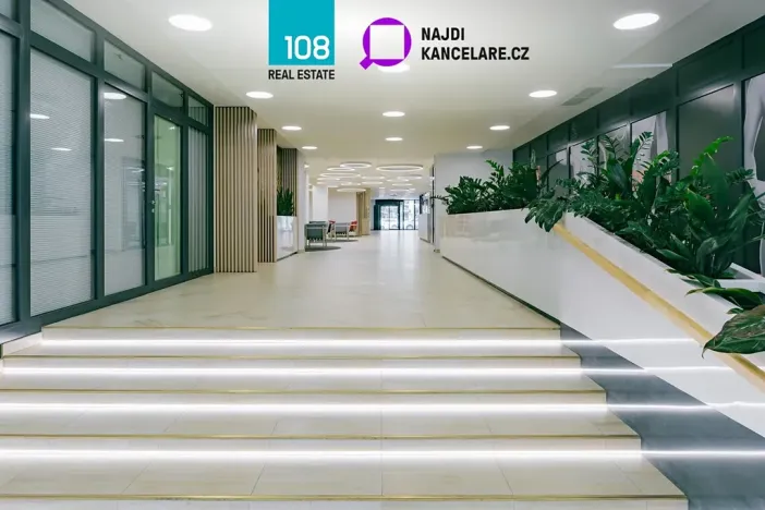 Pronájem kanceláře, Praha - Karlín, Sokolovská, 544 m2