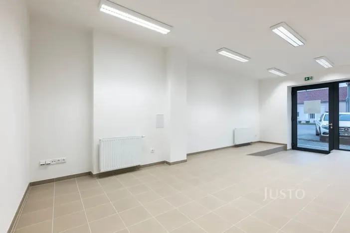 Pronájem obchodního prostoru, Staré Město, Hradišťská, 42 m2