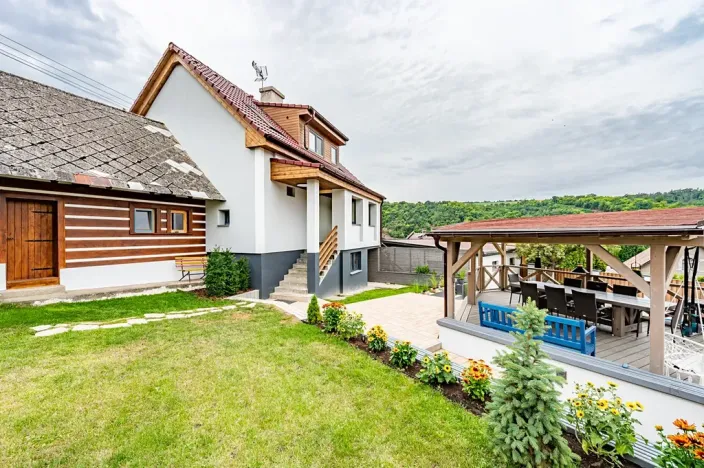 Prodej rodinného domu, Roztoky, 234 m2