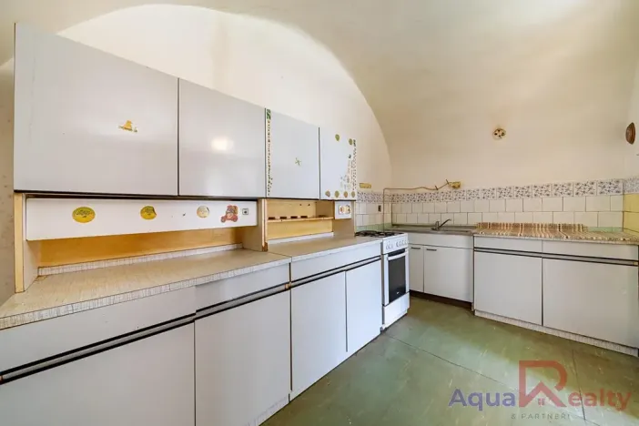 Prodej bytu 2+1, Teplá, Masarykovo náměstí, 146 m2