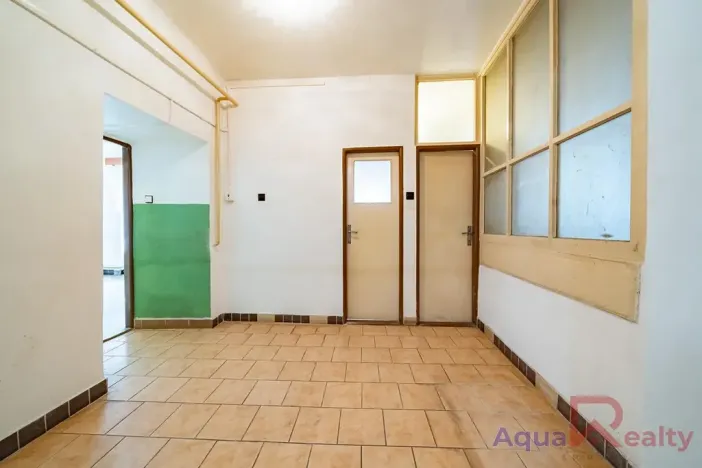 Prodej bytu 2+1, Teplá, Masarykovo náměstí, 146 m2