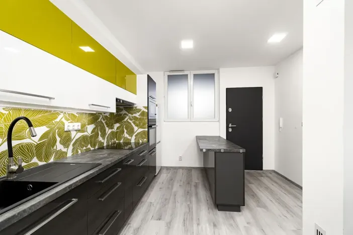 Prodej bytu 3+1, Ostrava, náměstí Antonie Bejdové, 73 m2