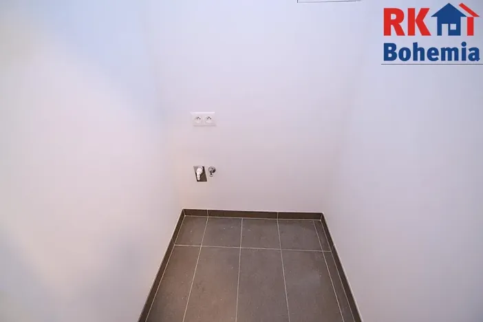 Pronájem bytu 2+kk, Praha - Michle, Hadovitá, 51 m2