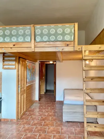 Pronájem bytu 1+kk, Praha - Košíře, Vrchlického, 26 m2