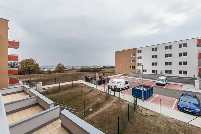 Pronájem bytu 2+kk, Praha - Kyje, Sicherova, 50 m2