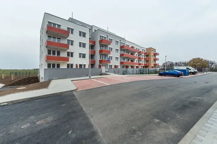 Pronájem bytu 2+kk, Praha - Kyje, Sicherova, 50 m2