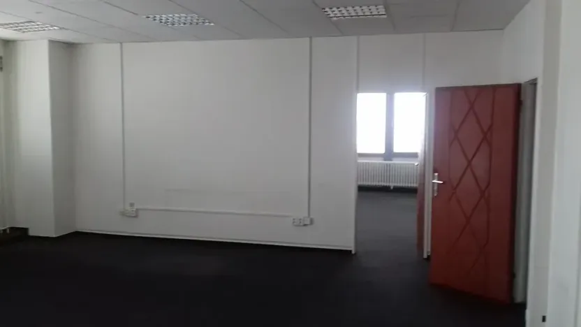 Pronájem kanceláře, Praha, Dobronická, 150 m2